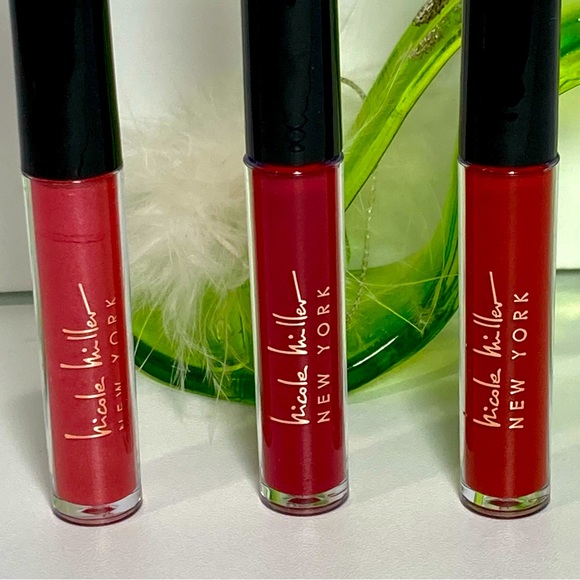 Nicole Miller Lip Gloss Trio Three different Reds NEW - Picture 2 of 4